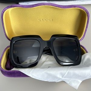 COPY - Gucci Oversized black frames